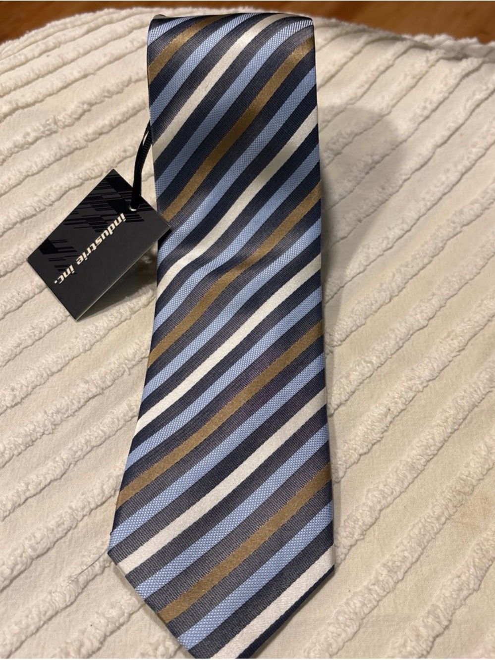 Industrie Inc. pure silk Men's Blue & Gold Stripe Tie